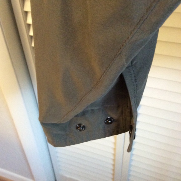 LONDON FOG Men's Light Weight Jacket. - Picture 2 of 4